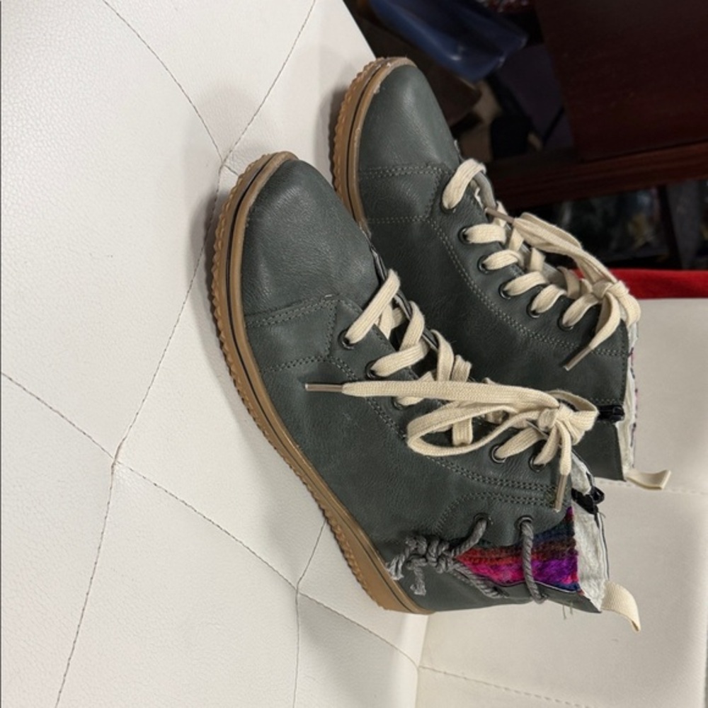 Stylish Green High-Top Women's Shoes